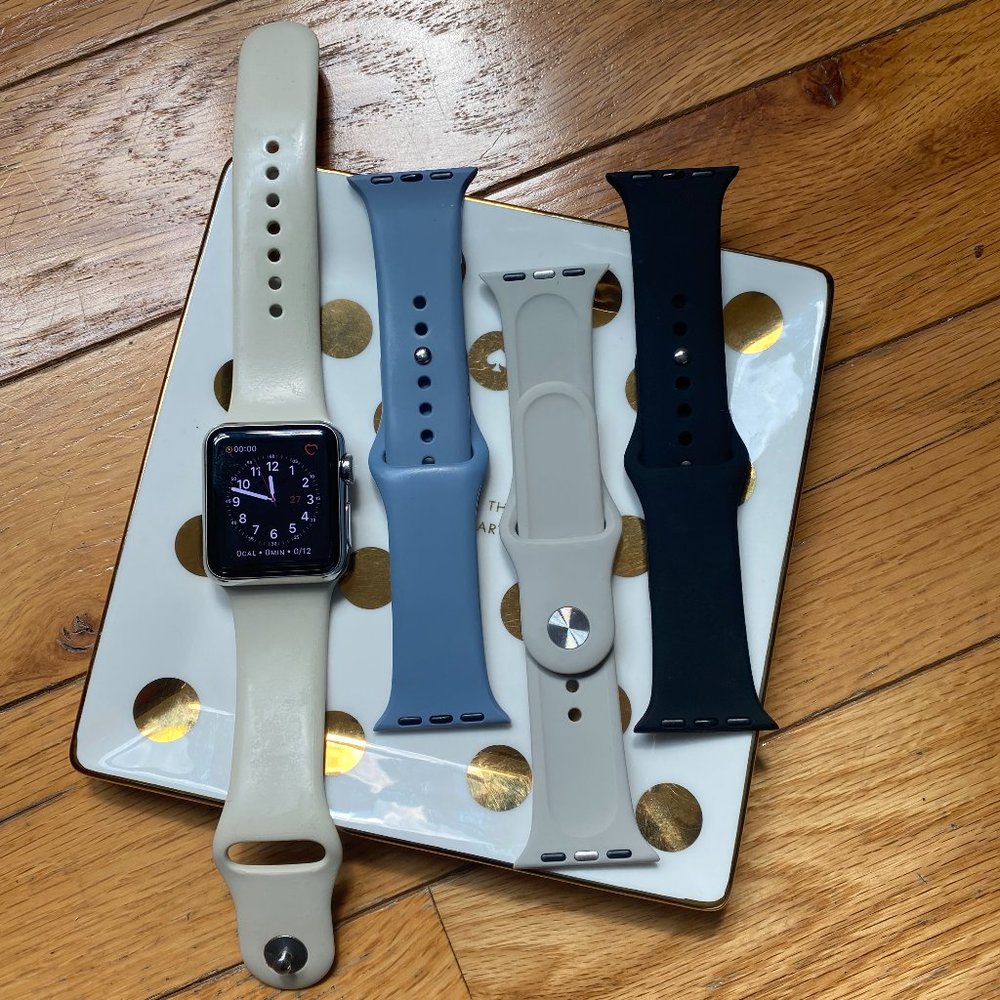 1st Gen 38mm Silver Apple Watch + 1 band of choice